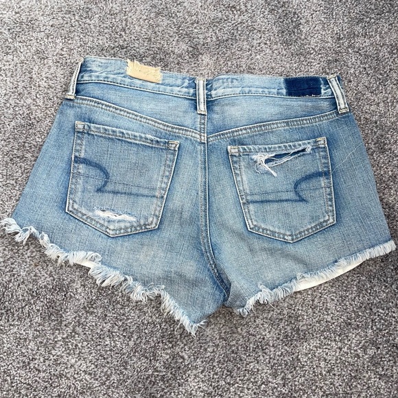 American Eagle Vintage High Rise jean shorts. - Picture 2 of 2
